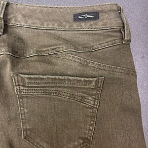 822.  Liverpool Olive green skinny jeans size 5